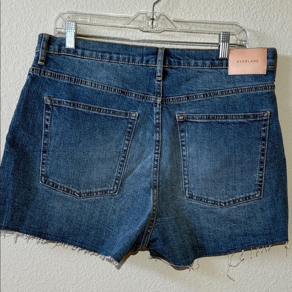 EVERLANE Cheeky Shorts Denim Raw hem - Picture 3 of 7